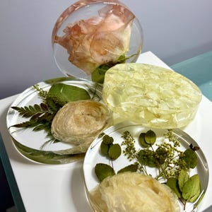 Custom Resin Flower Preservation Coasters: Floral Keepsake Art